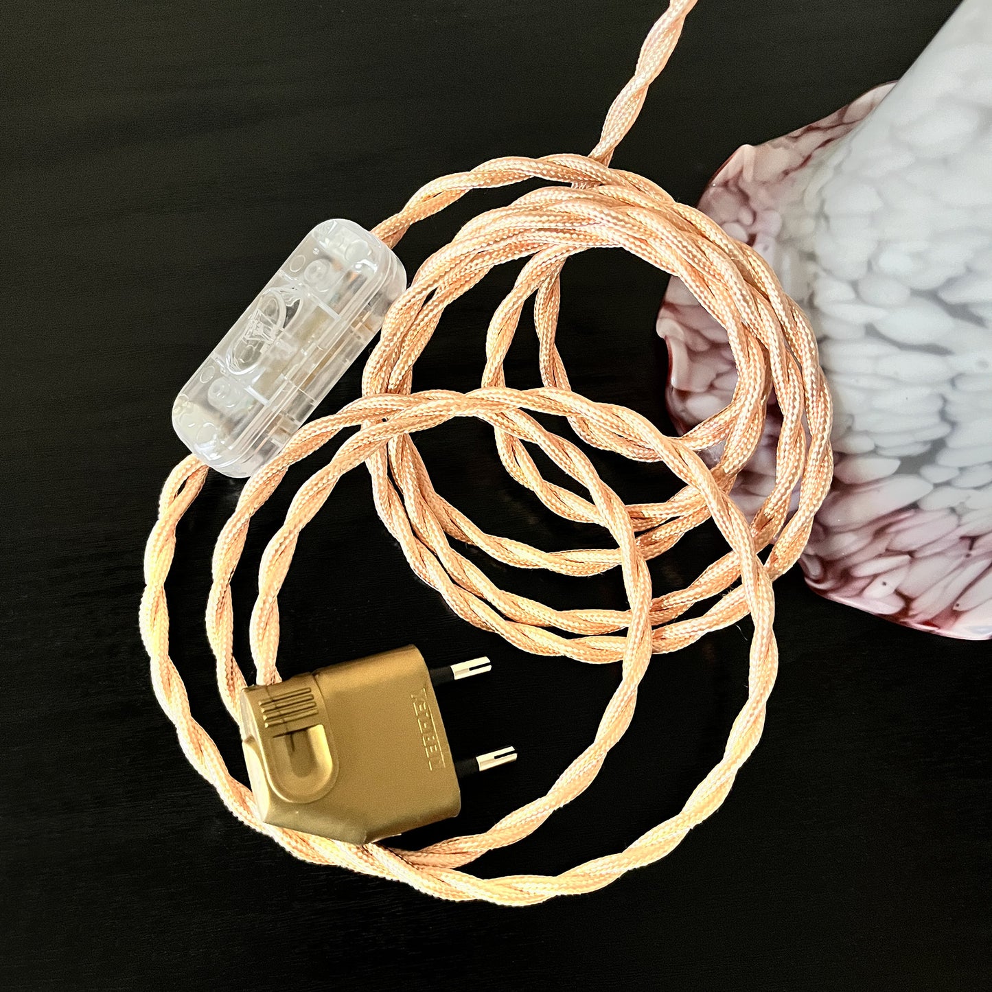 2 lampes baladeuses en verre de Clichy