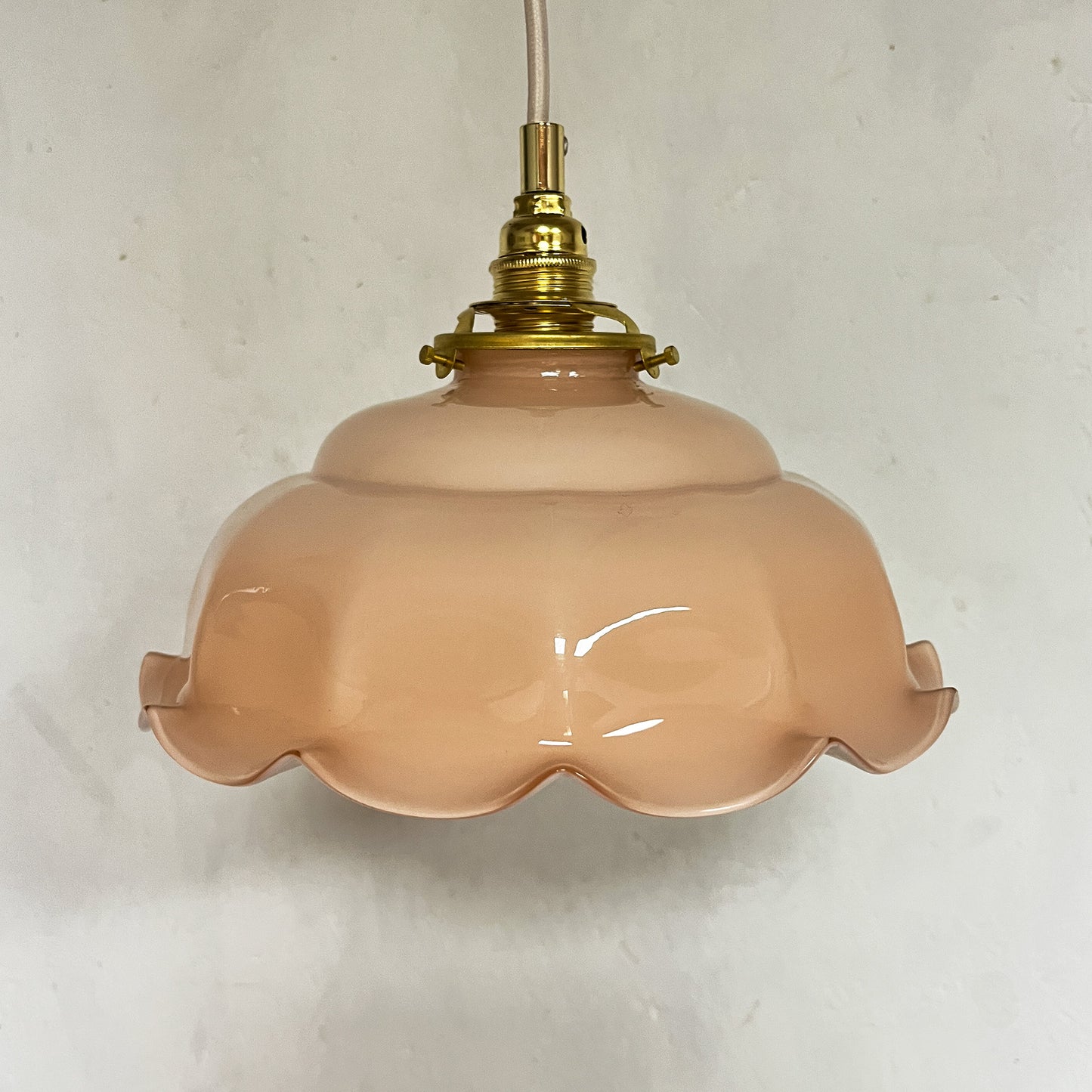 suspension vintage opaline rose saumon