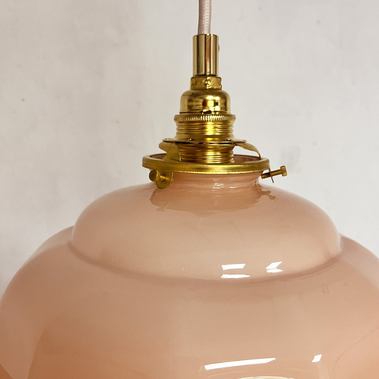 suspension vintage opaline rose saumon