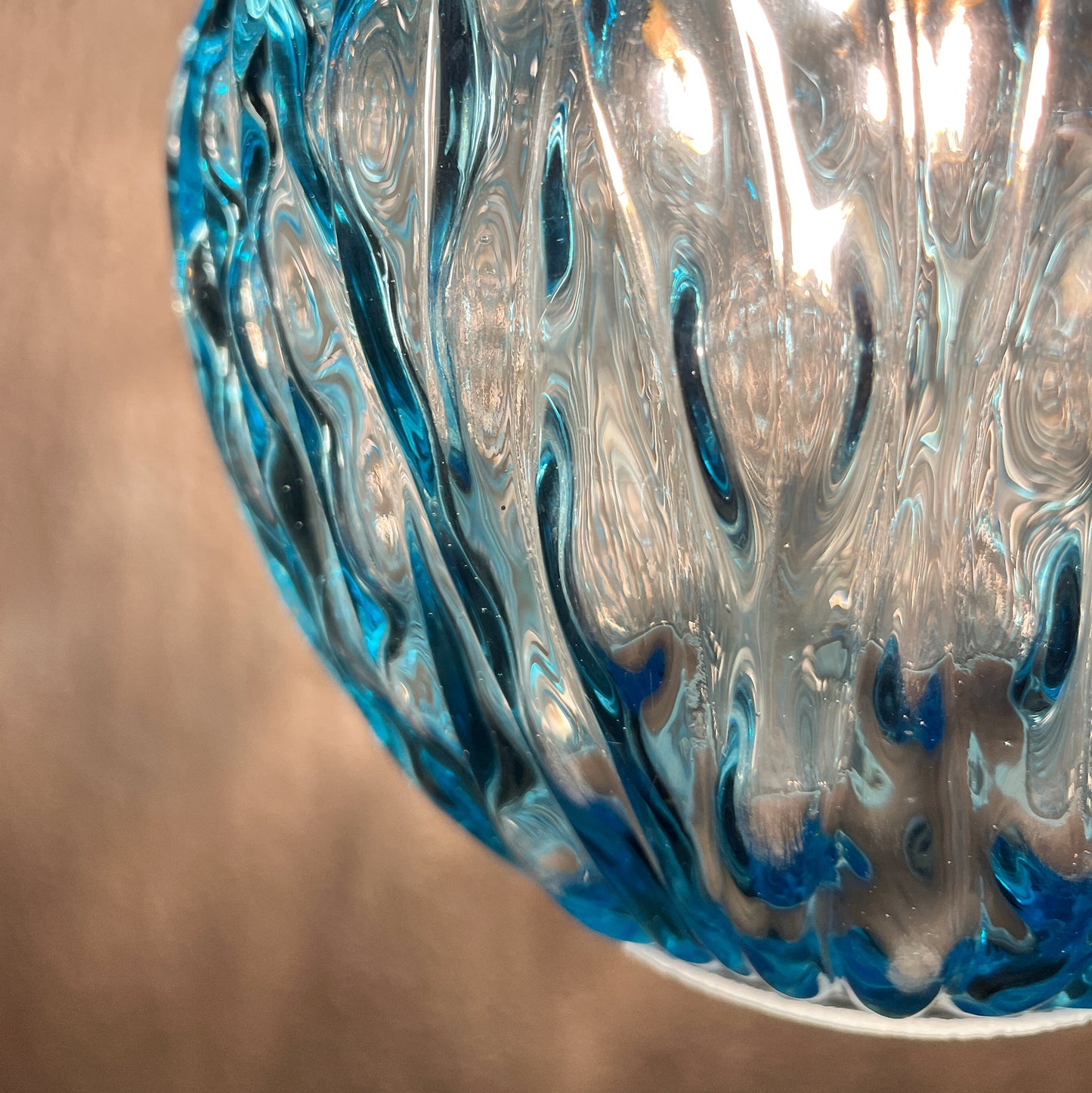 suspension globe bleu bubble