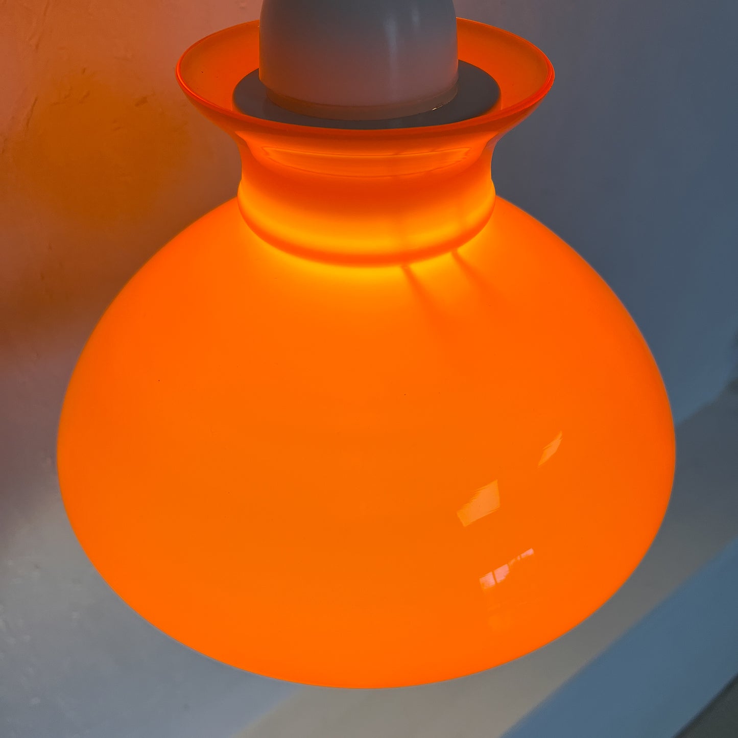 suspension en verre opaque, orange pop