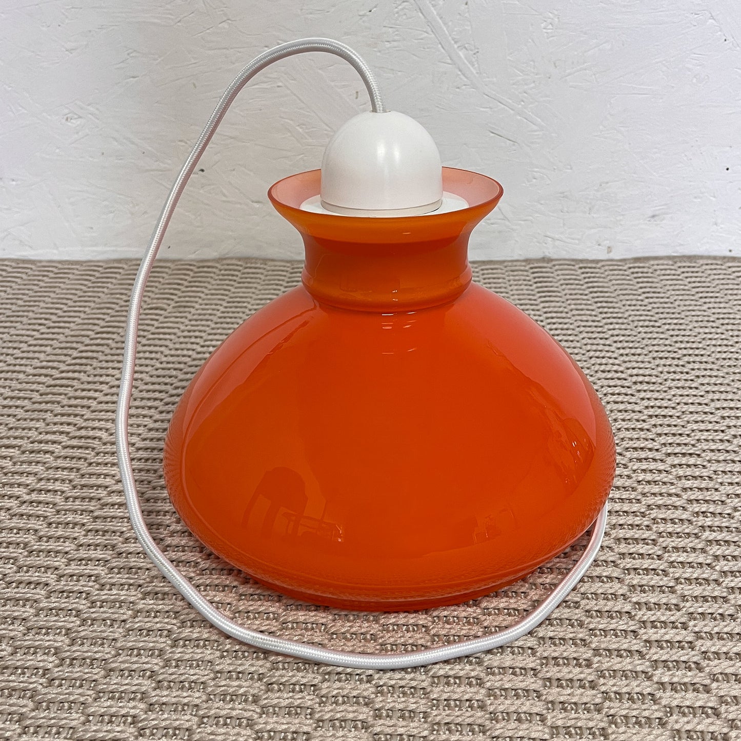 suspension en verre opaque, orange pop