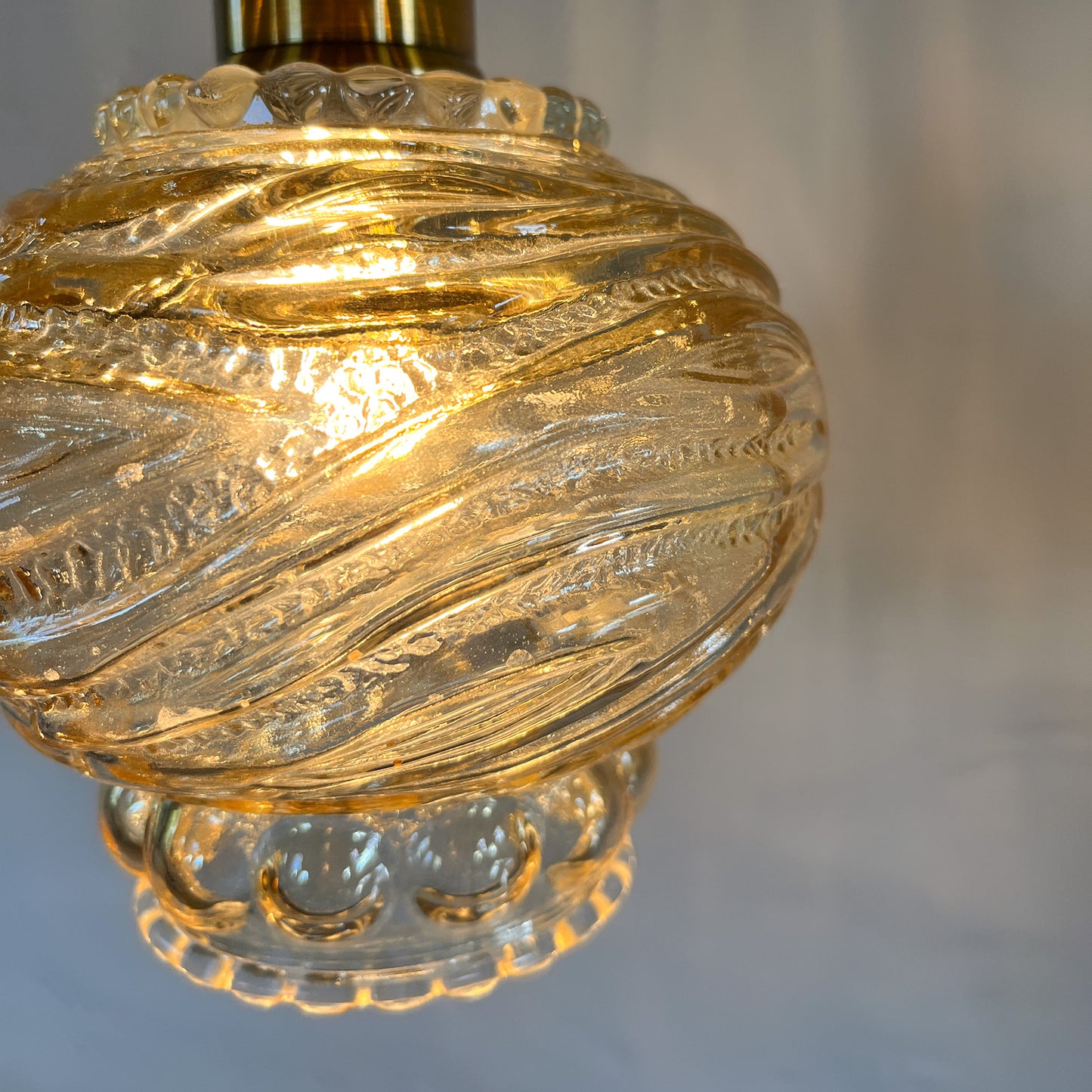 suspension globe vintage verre ambré
