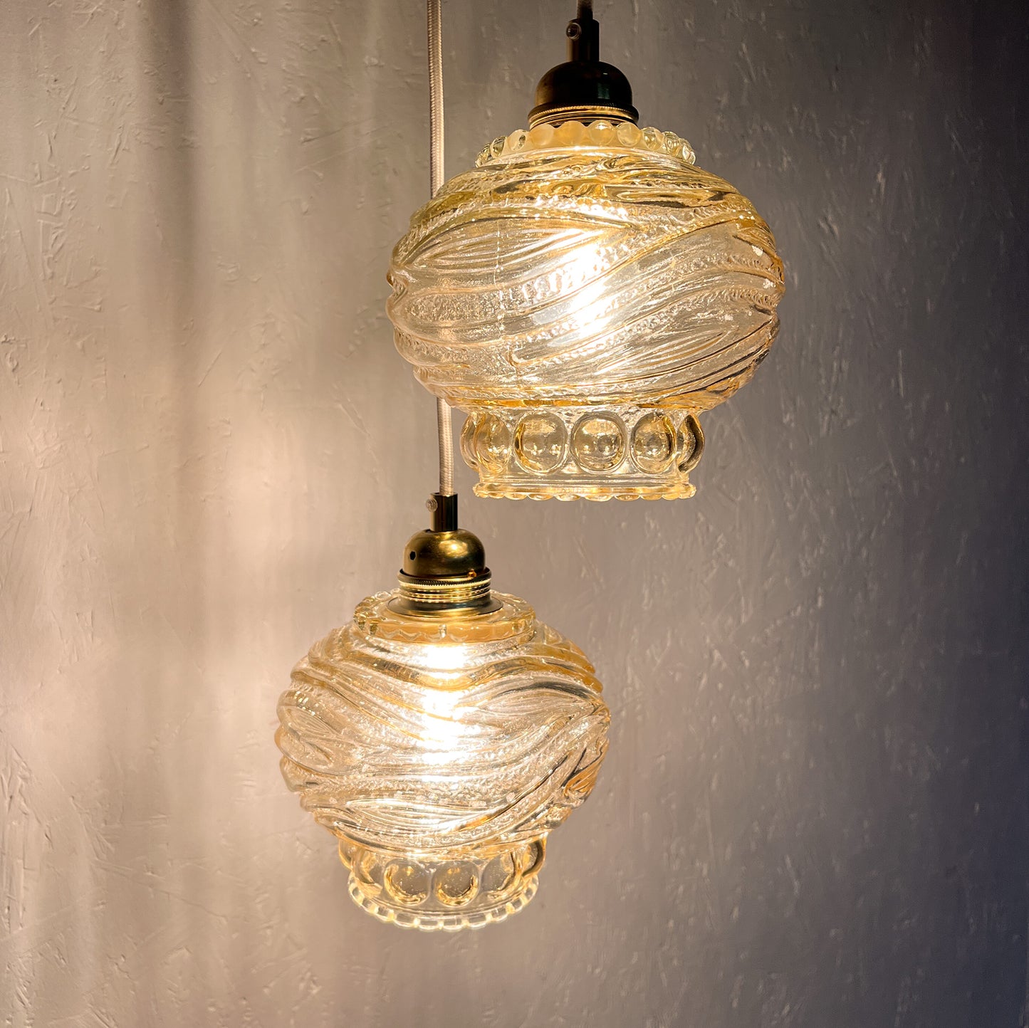 suspension globe vintage verre ambré