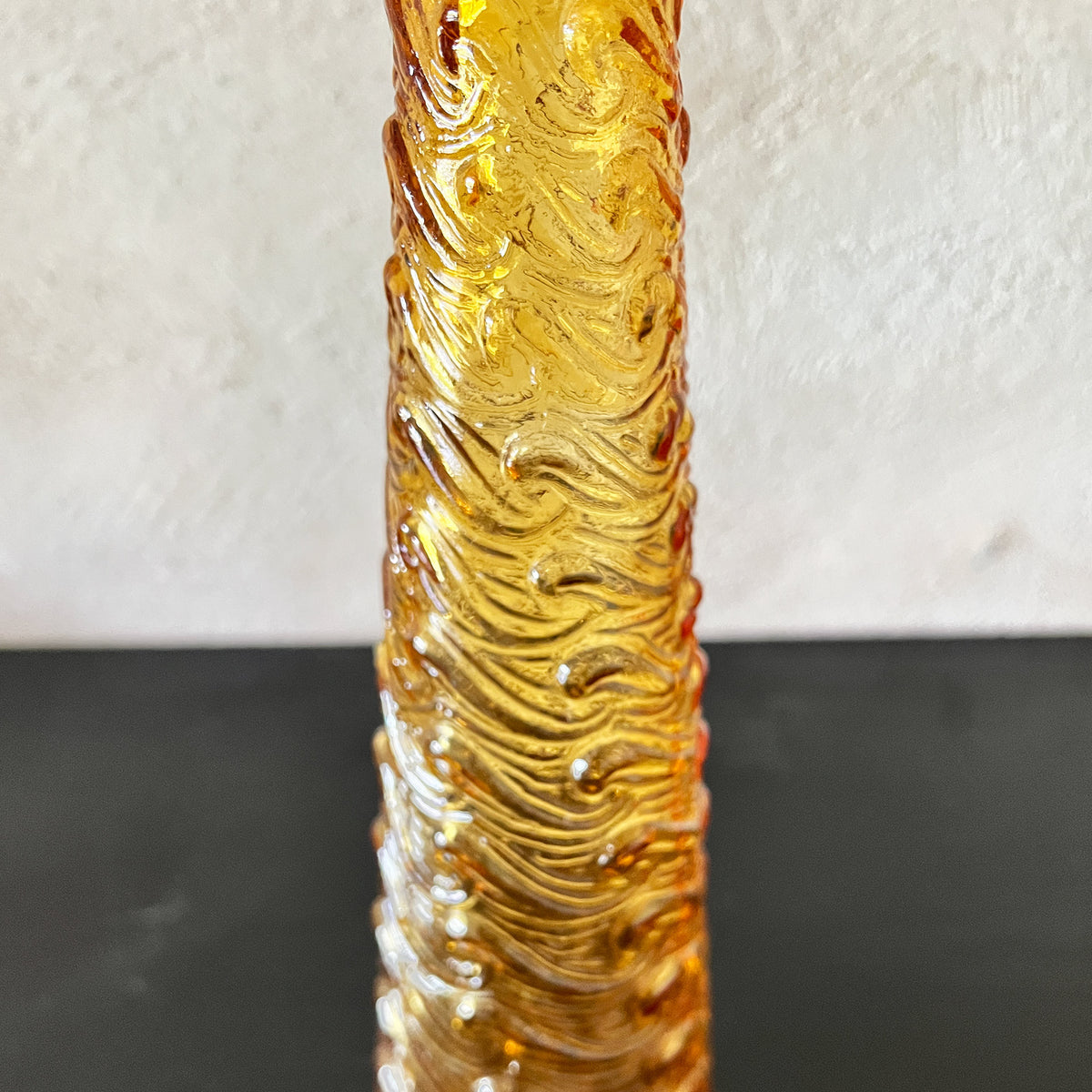 vase soliflore vintage en verre ambré