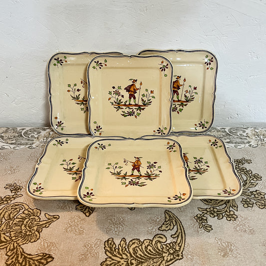 assiettes carrées Longchamp décor « Moustiers »