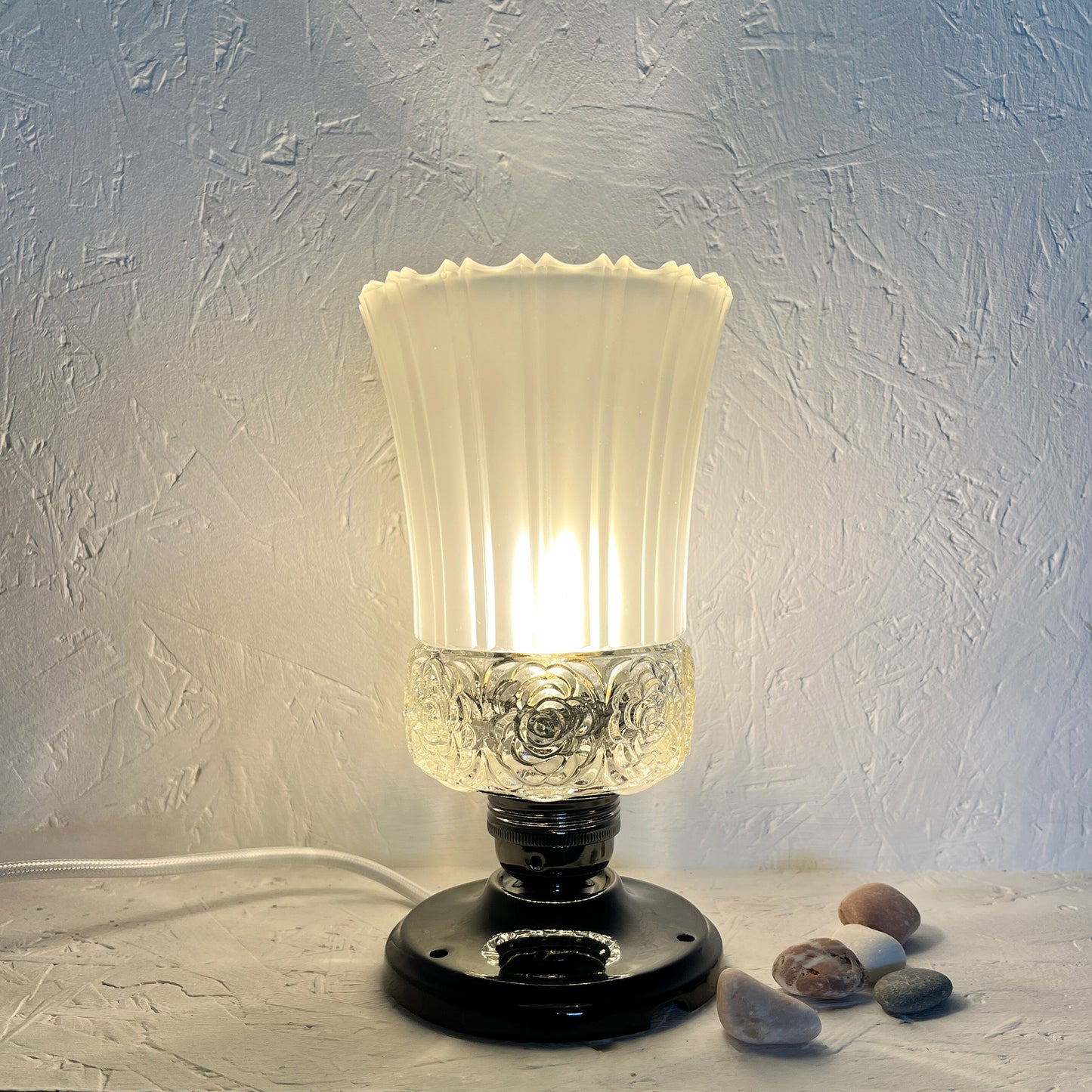 lampe à poser globe vintage bi-matière