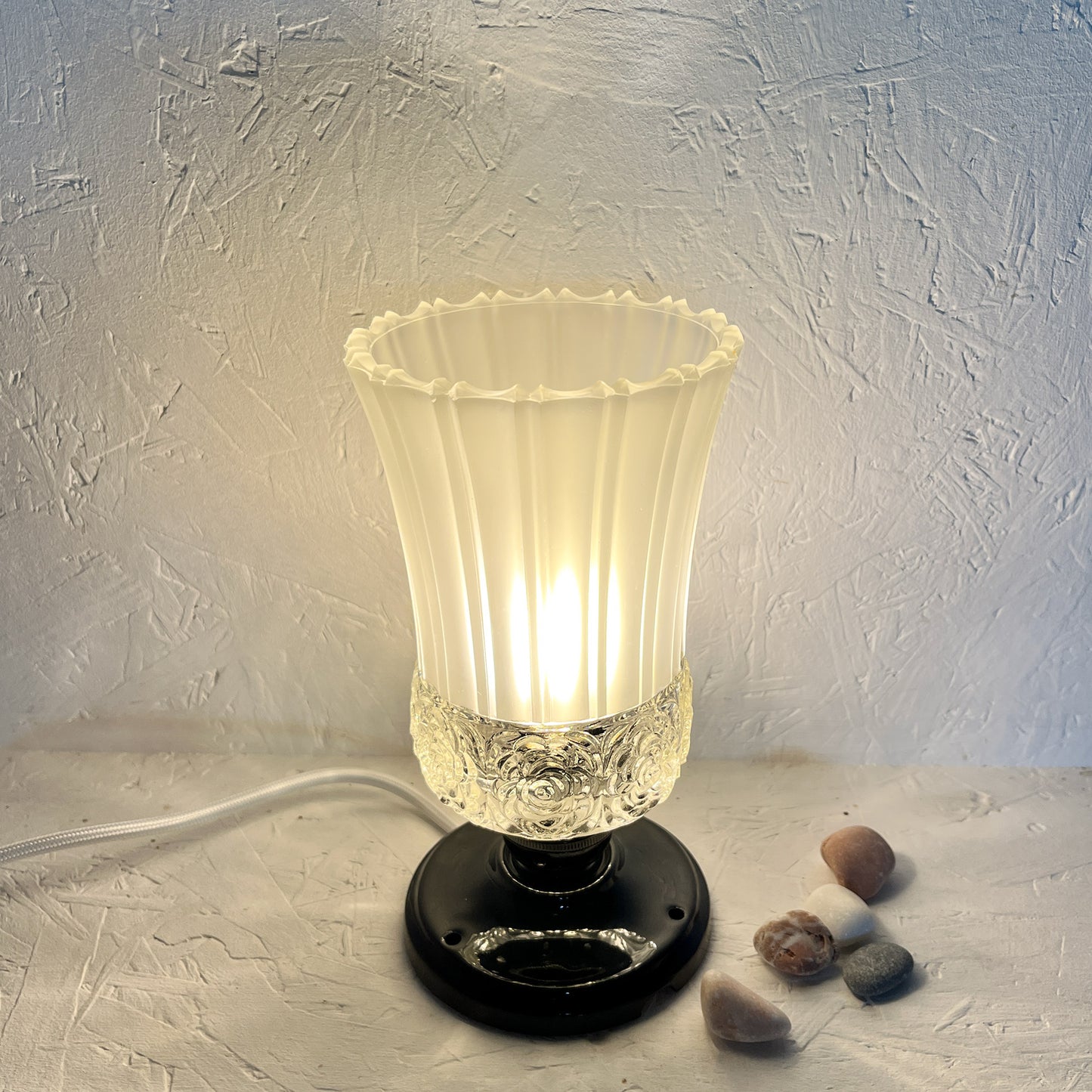 lampe à poser globe vintage bi-matière