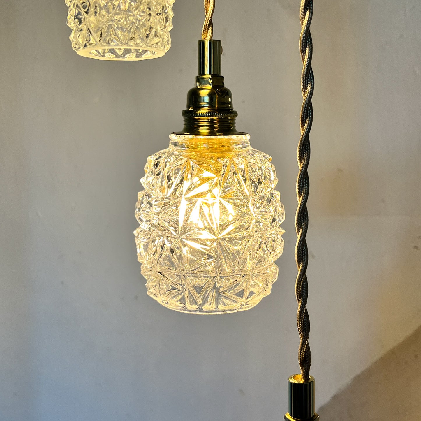 suspension en cascade de 3 globes en verre