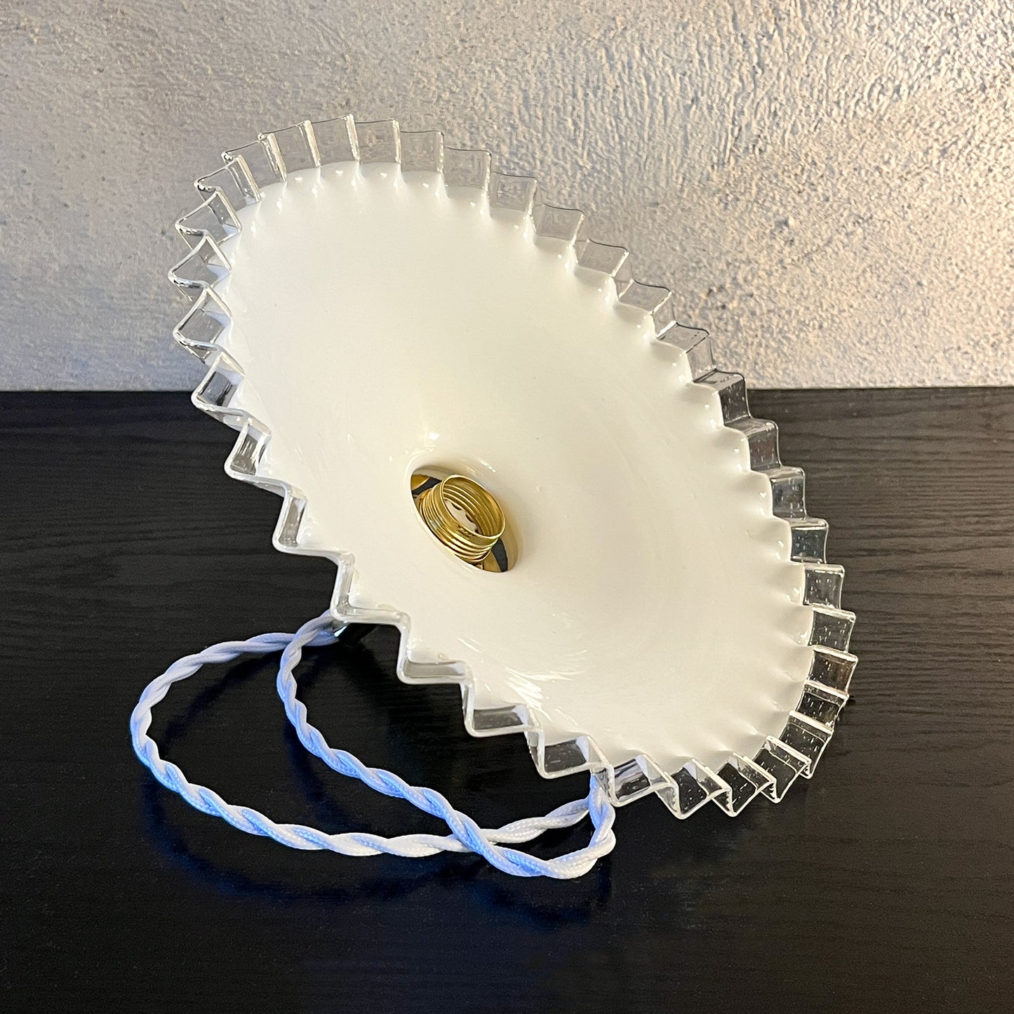 suspension abat-jour vintage opaline blanche