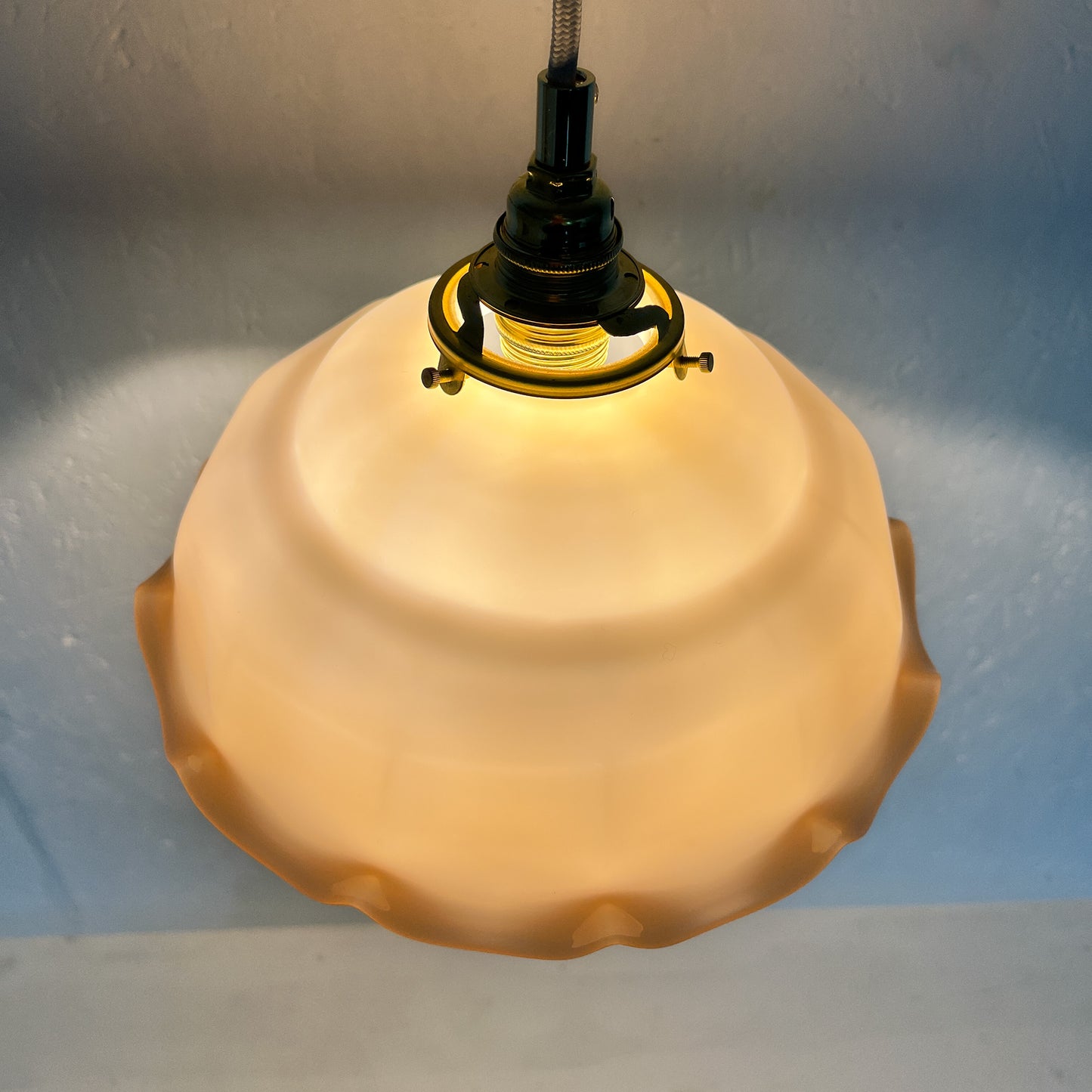 suspension vintage opaline rose saumon