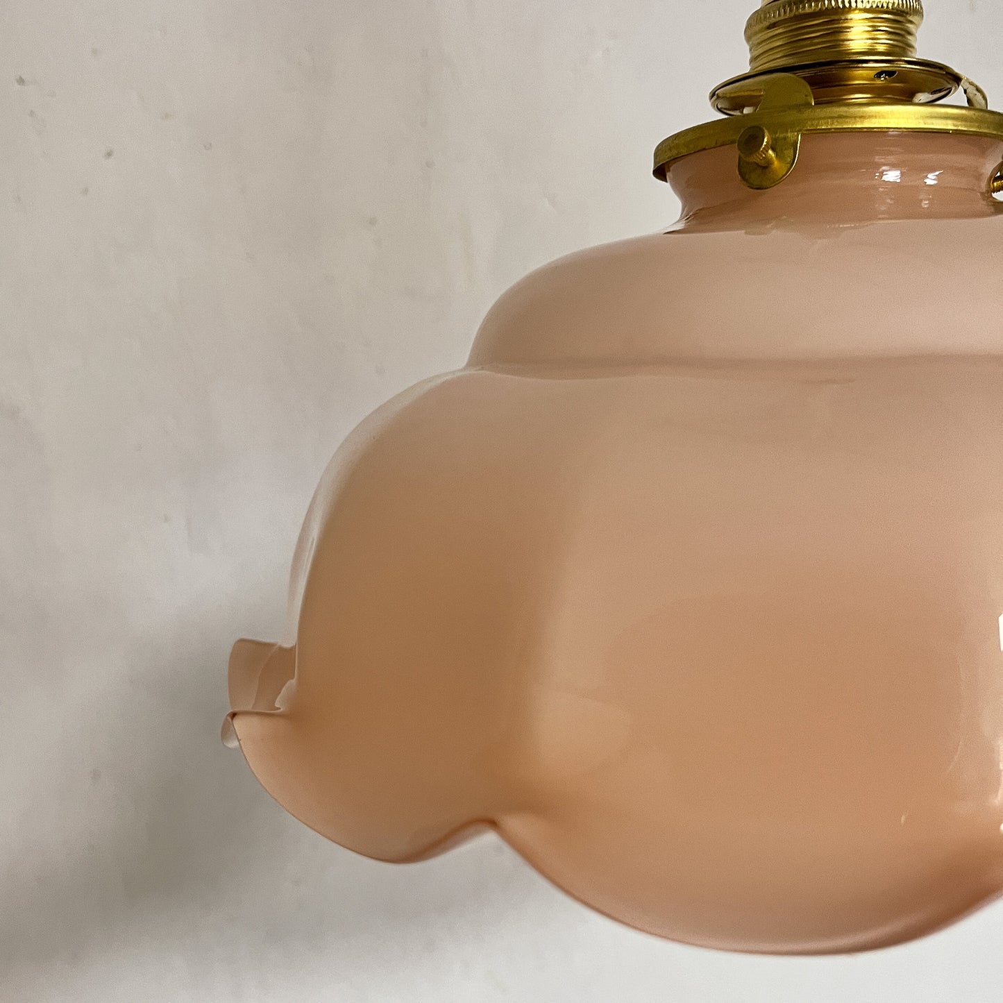 suspension vintage opaline rose saumon