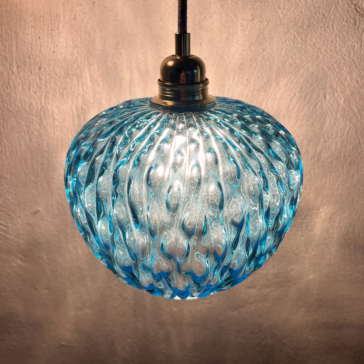 suspension globe bleu bubble