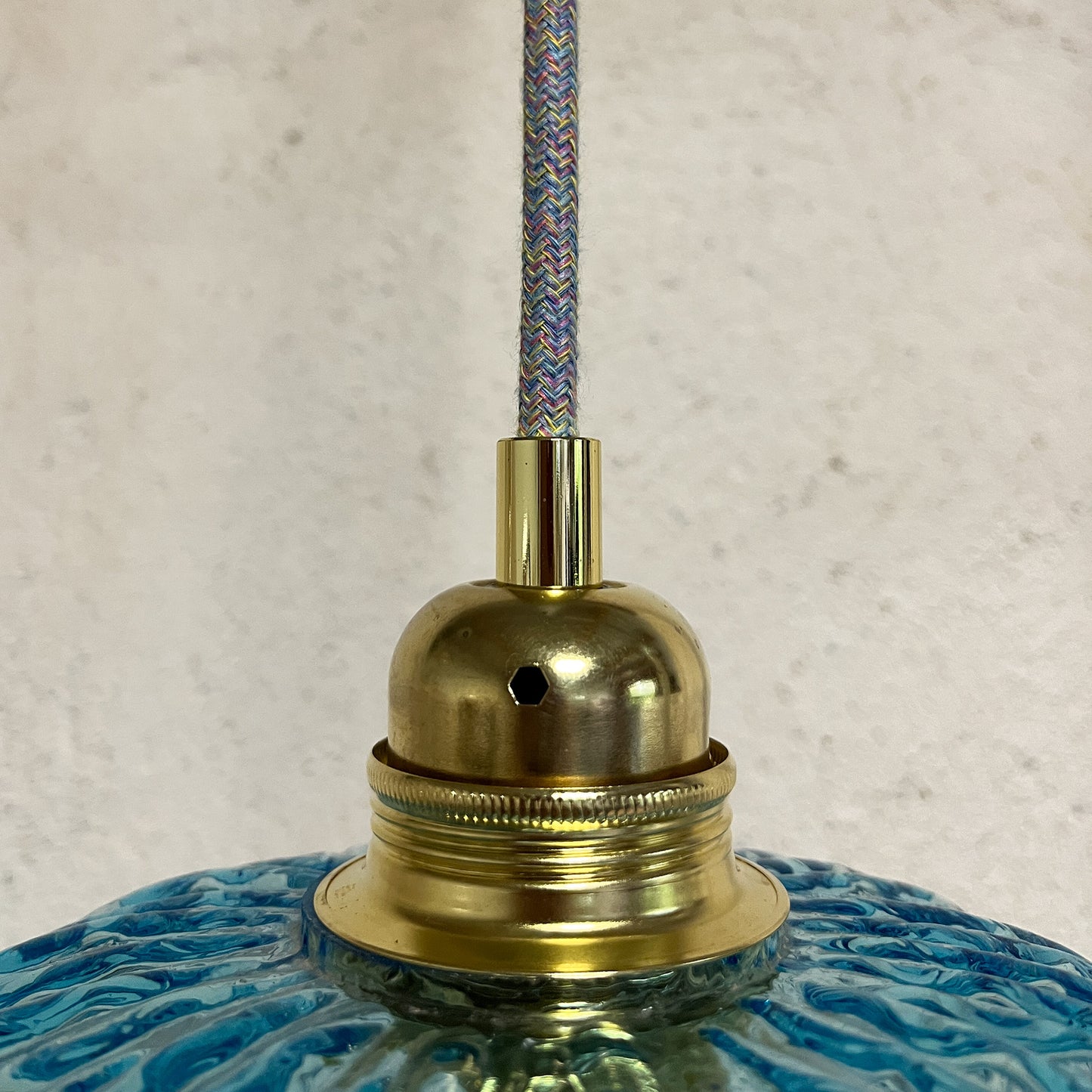 suspension globe bleu bubble