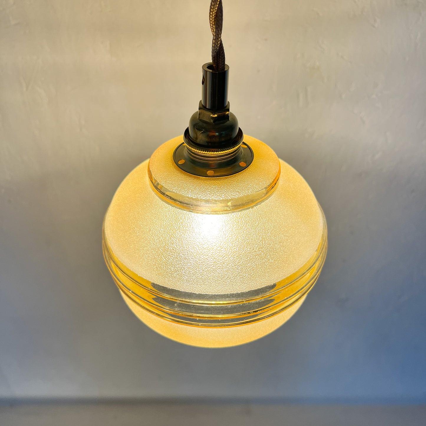 suspension vintage globe verre granité or