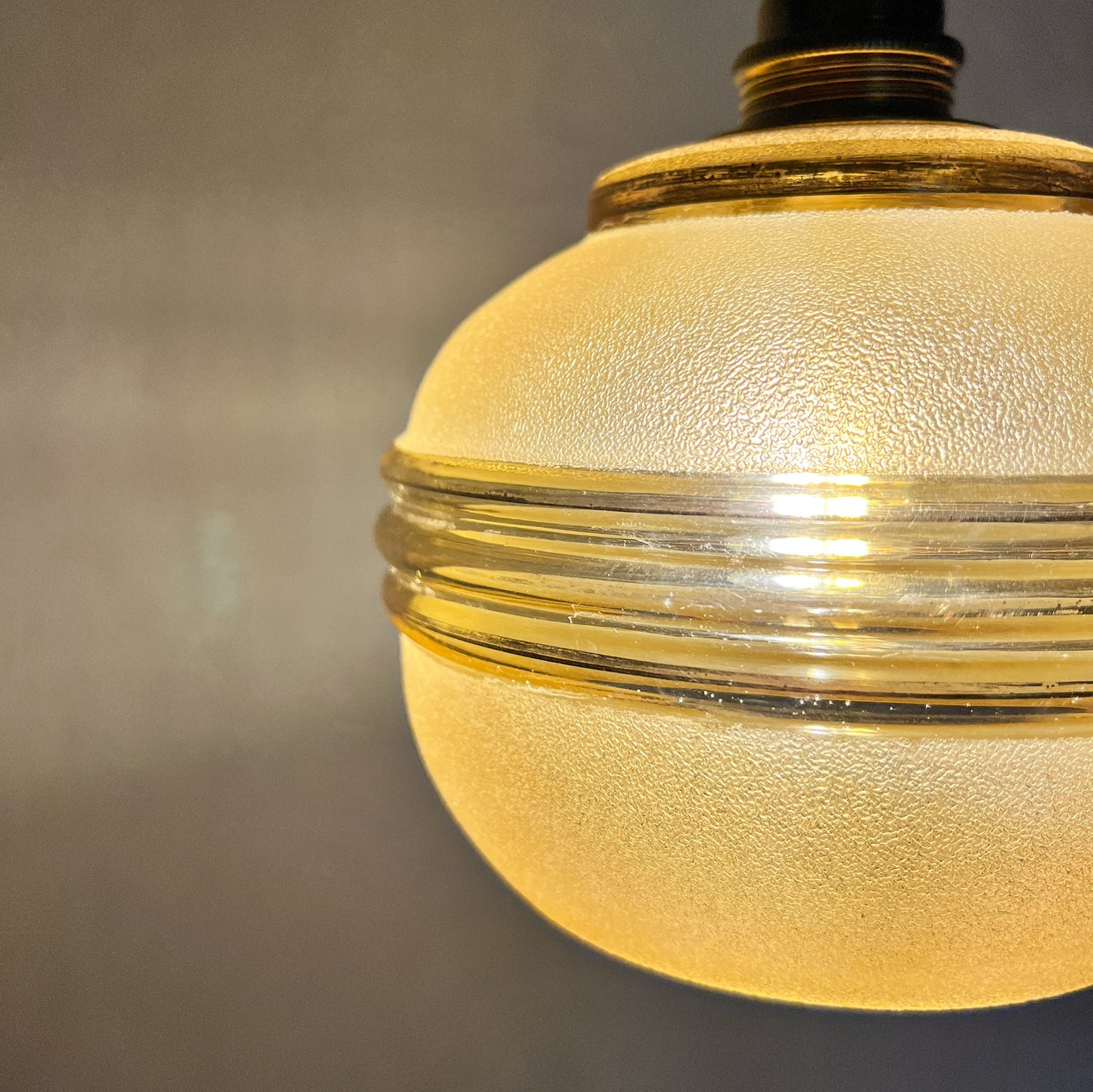 suspension vintage globe verre granité or