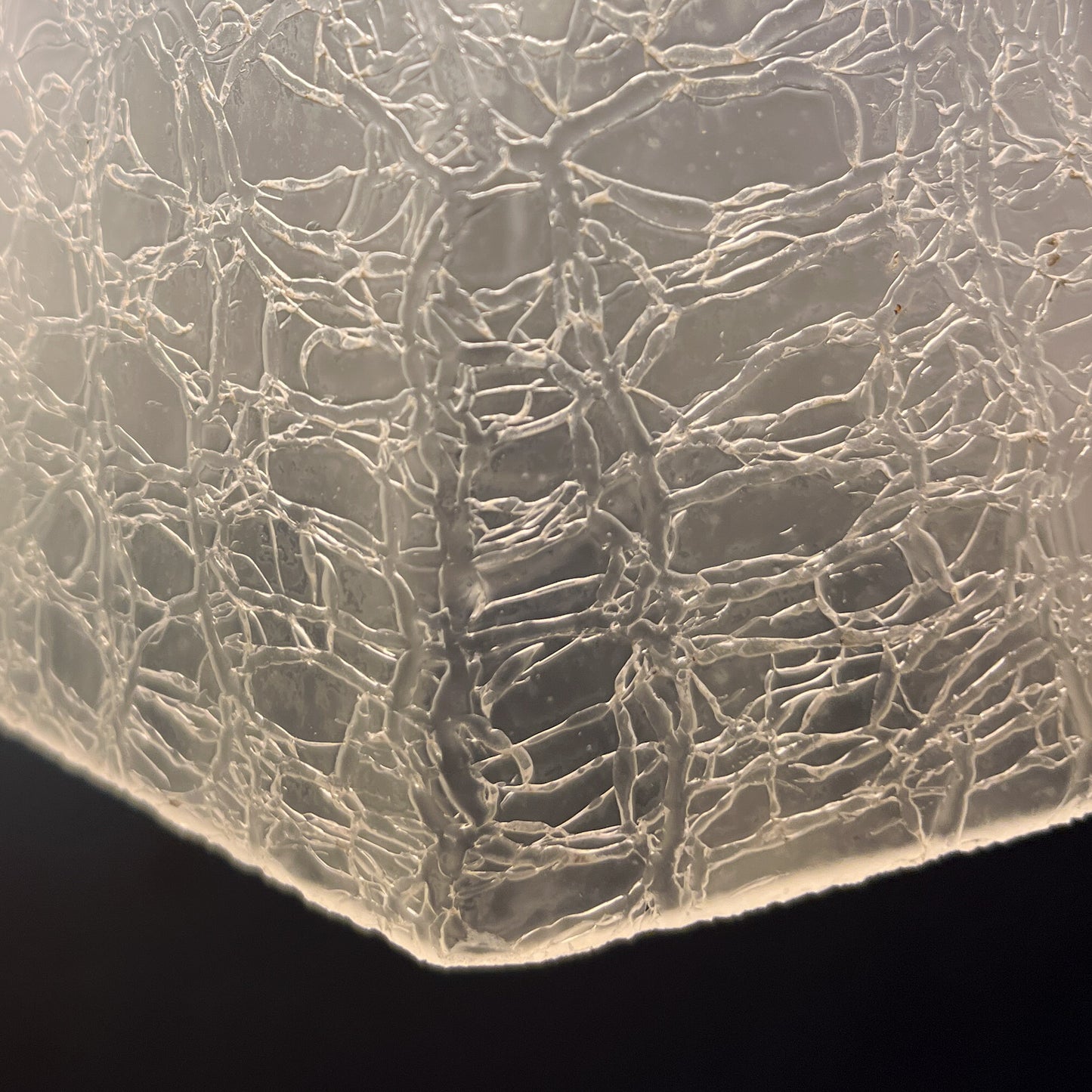 suspension tulipe hexagonale verre givré