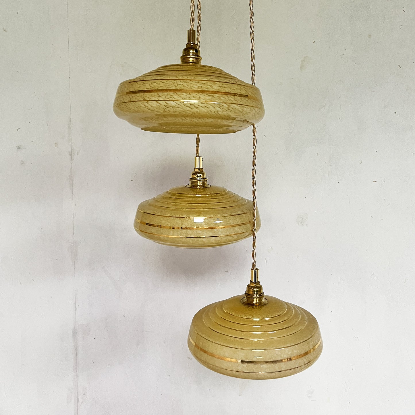 suspension en cascade de 3 globes verre de Clichy