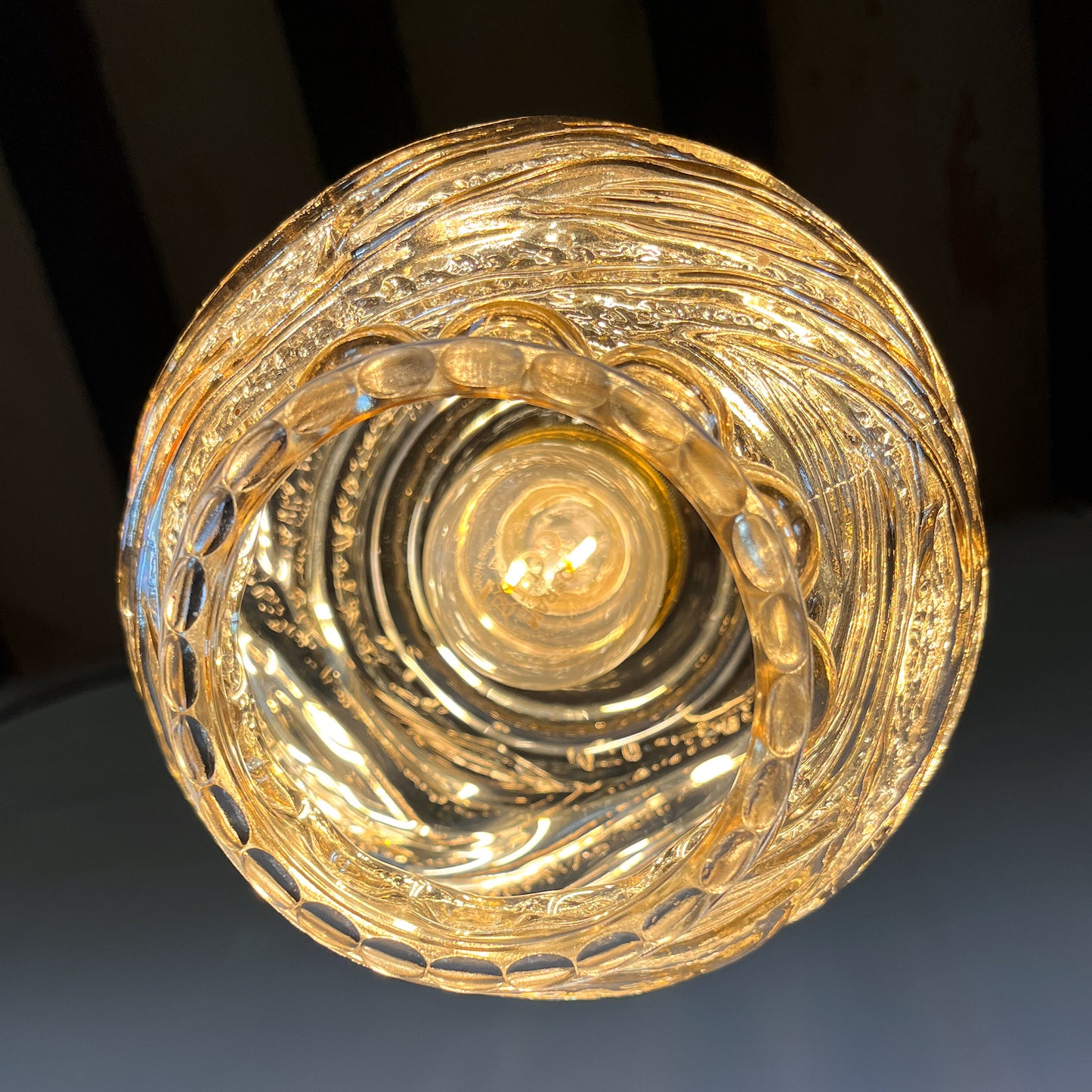 suspension globe vintage verre ambré