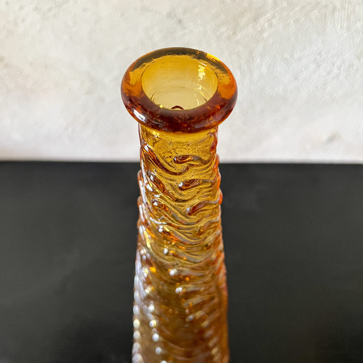 vase soliflore vintage en verre ambré